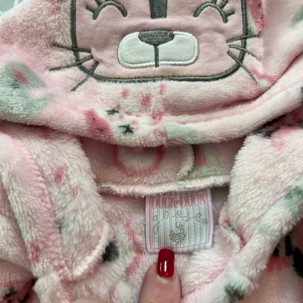 NWT Duck Duck Goose Cozy Pink Hooded Kids Robe w Playful Animal Hood Size 0-9M